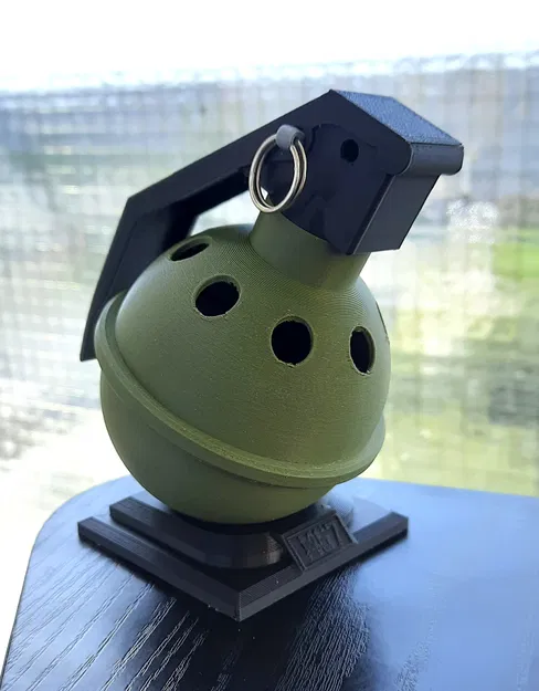 Giá đỡ bút và tiền hình lựu đạn M67 - Image 2