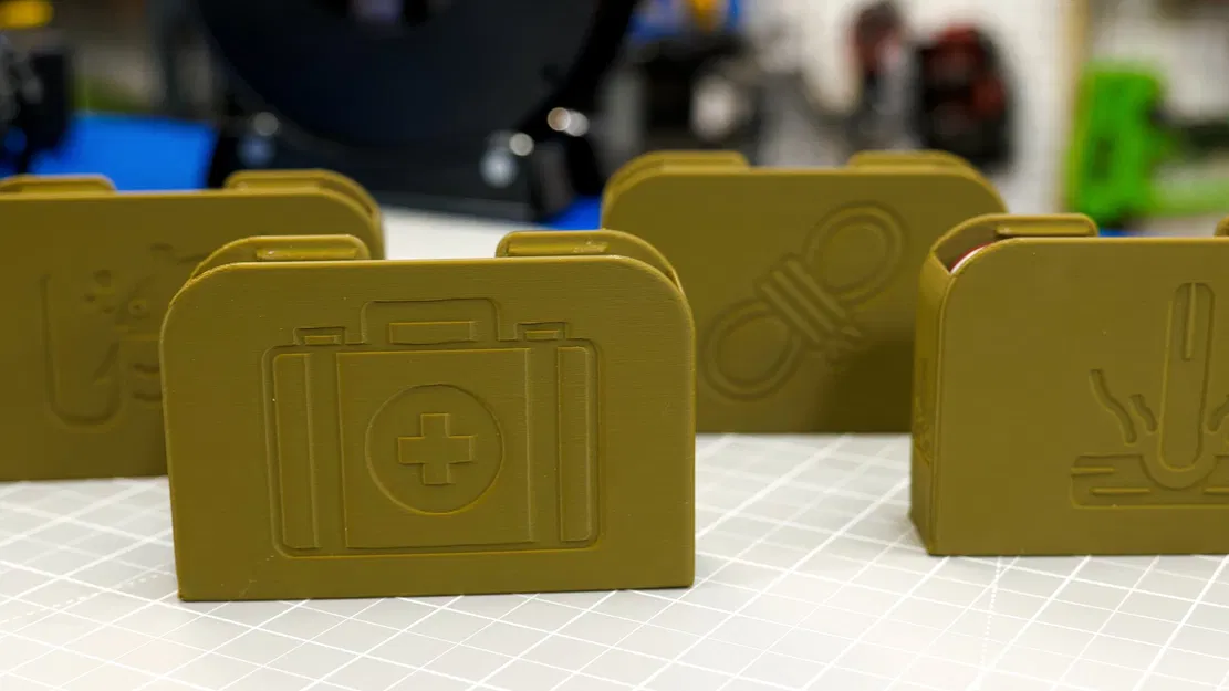 Bộ dụng cụ sinh tồn mini từ hộp Altoids - Image 1