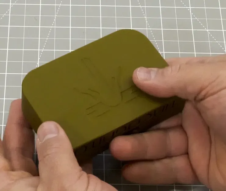 Bộ dụng cụ sinh tồn mini TinCognito từ hộp Altoids - Image 1