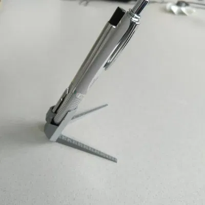 Giá đỡ bút đôi thiết kế đơn giản và nhẹ nhàng