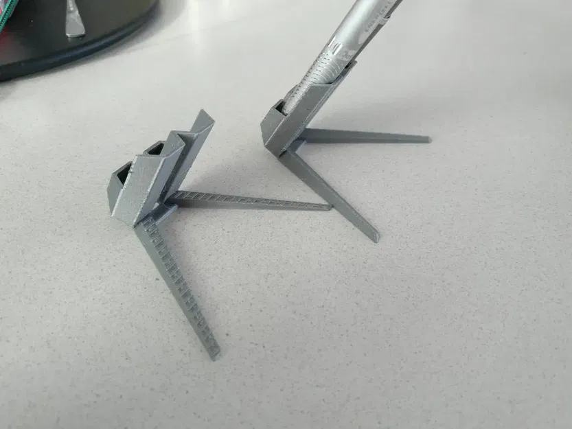 Giá đỡ bút đôi thiết kế đơn giản và nhẹ nhàng - Image 6