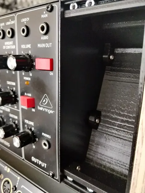 Mở rộng bảng điều khiển cho synth Behringer Model D - Image 1