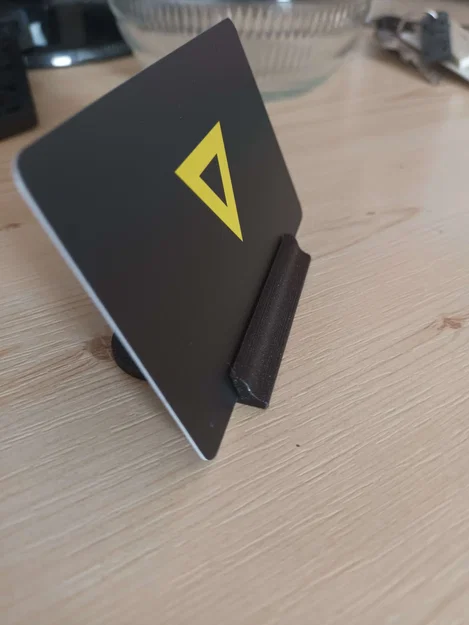 Giá đỡ thẻ card đơn giản và tiện lợi - Image 1