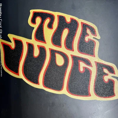 Biểu tượng JUDGE với thiết kế mạnh mẽ và độc đáo