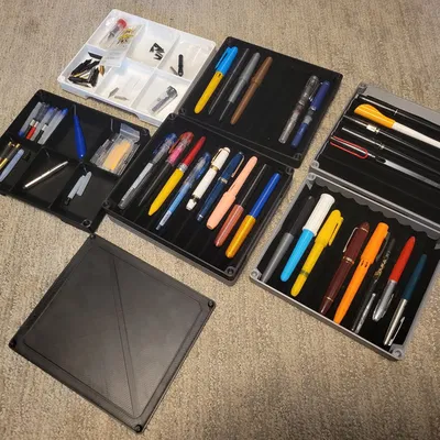 Giá đỡ và lưu trữ bút với thiết kế xếp chồng