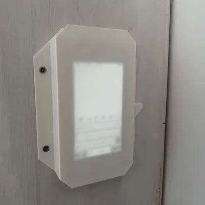 Giá đỡ điện thoại iPhone SE in sẵn không cần hỗ trợ