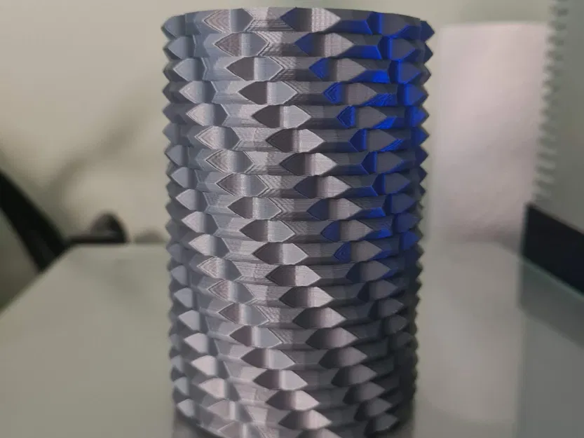 Bình hoa đựng bút sáng tạo từ Tinkercad - Image 6