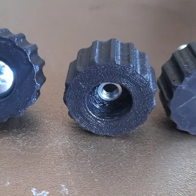 **Bu lông điều chỉnh hình sao M5**