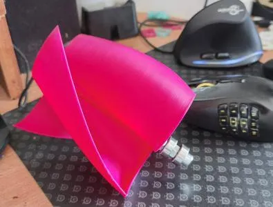 Tua bin gió Savonius để xua đuổi chim khỏi vườn - Image 2