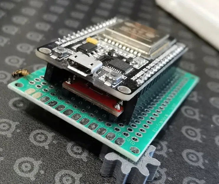 Bù nhìn năng lượng mặt trời chống lại chim - Image 4