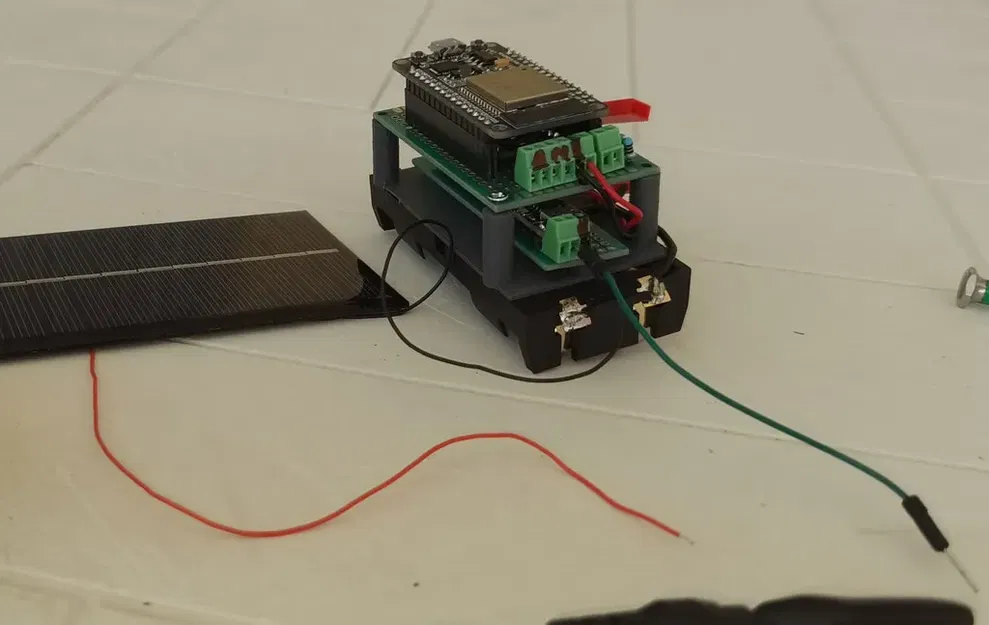 Bù nhìn năng lượng mặt trời chống lại chim - Image 10