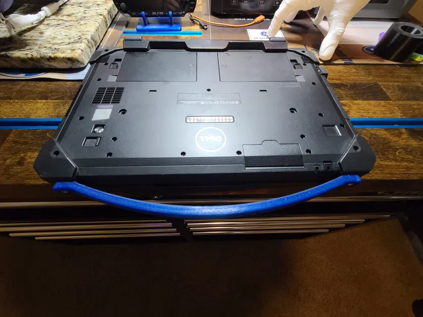 Tay cầm Dell Latitude 7220 in 3D thân thiện với người dùng - Image 2