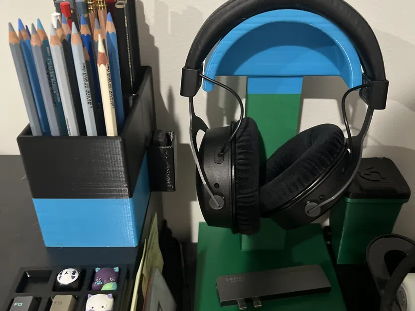 Giá đỡ tai nghe Beyerdynamic cho bàn làm việc - Image 1