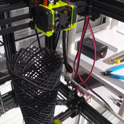 Cốc tra tấn cho máy in 3D với nhiều chuyển động rút filament
