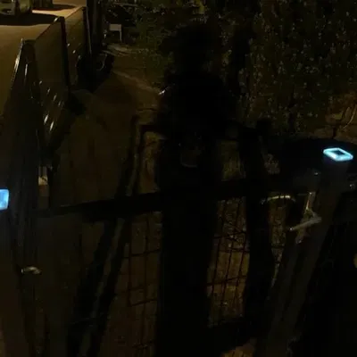 Đèn năng lượng mặt trời cho góc hàng rào