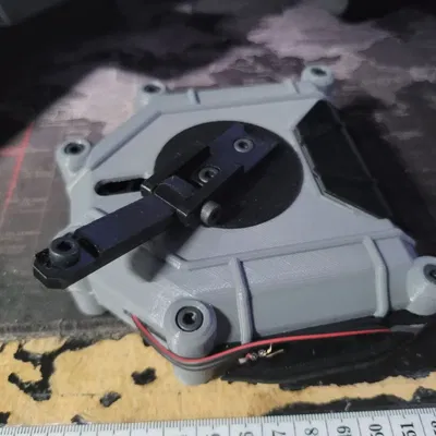 Máy phân phối và cuộn dây paracord chiến thuật