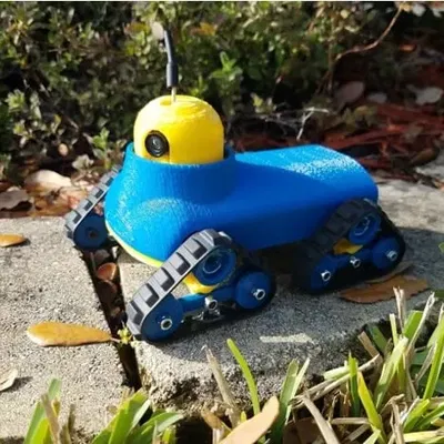 Xe tăng FPV mini với tháp pháo điều khiển servo