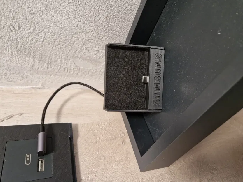 Giá đỡ dock cho Samsung Galaxy S22 với cáp sạc - Image 2