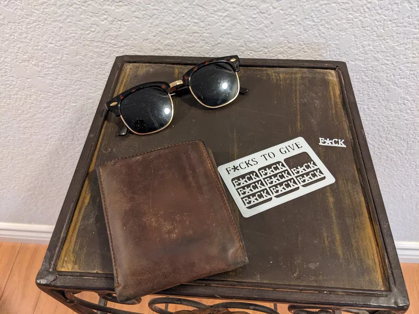 Thẻ ví 'F*CKS TO GIVE' với 9 F*CK để tặng - Image 3