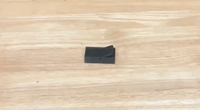 Công tắc đèn fidget đơn giản và thú vị - Image 1