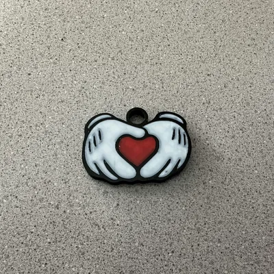 Móc khóa hình tay Mickey tạo hình trái tim
