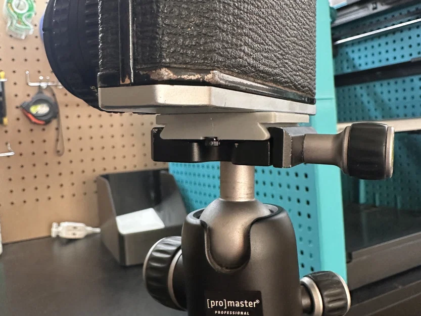 Giá đỡ máy ảnh chân máy Promaster XC-M H30 - Image 1