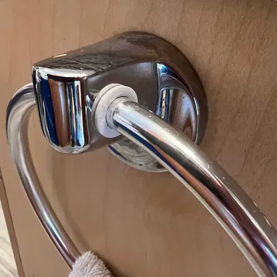 Giá đỡ khăn tắm cho phòng tắm tự chế