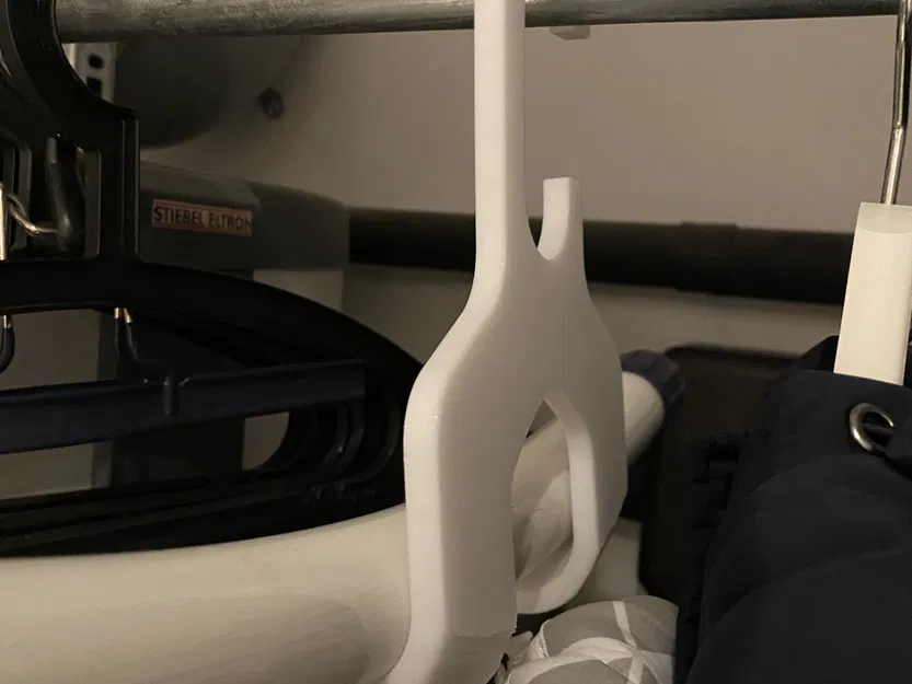 Giá treo bàn ủi cho phòng thay đồ - Image 2