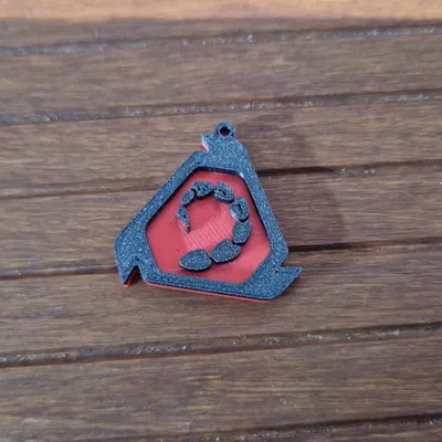 Móc khóa biểu tượng Brotherhood of Nod trong game Command and Conquer