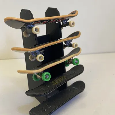 Giá đỡ mini skate tiện lợi cho không gian nhỏ