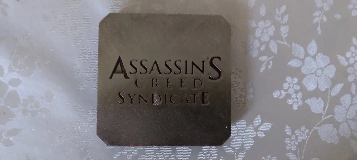 Đế ly Assassin's Creed Syndicate độc đáo và chất lượng cao - Image 2