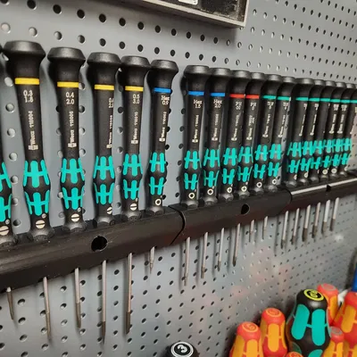 Giá đỡ tuốc nơ vít chính xác cho bảng ghim Biltema