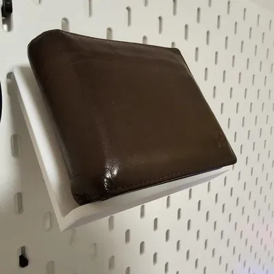 Giá đỡ ví cho bảng ghim SKÅDIS của IKEA