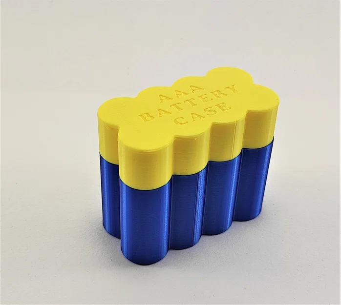 Hộp đựng pin AAA cho 8 viên pin với nam châm gắn kết - Image 1