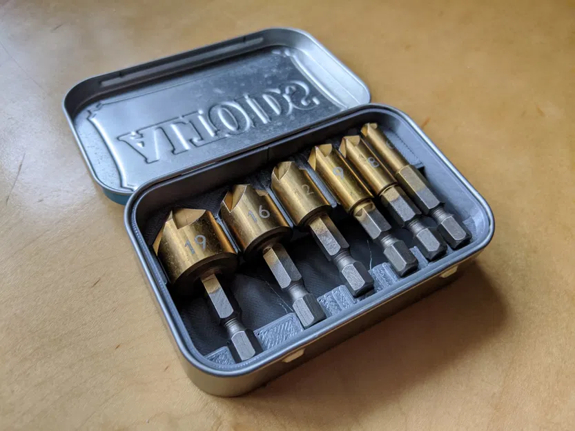 Giá đỡ mũi khoan countersink cho hộp Altoids - Image 1