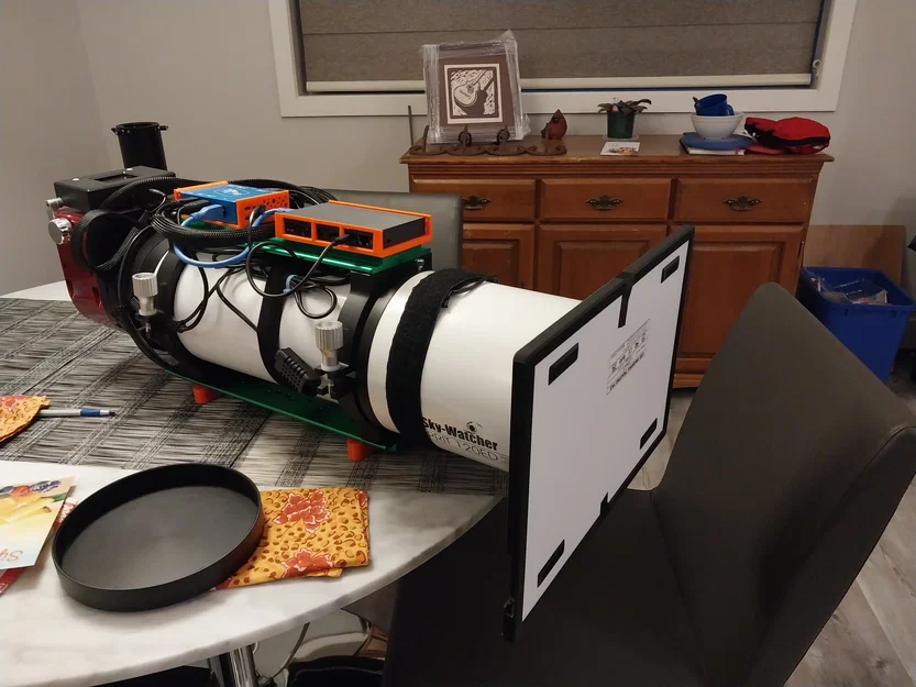 Hộp khung phẳng cho thiết bị chiếu sáng thiên văn - Image 1