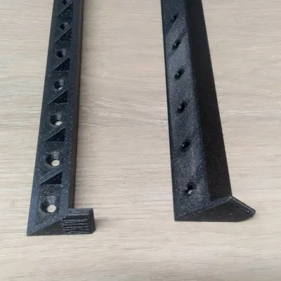 Giá đỡ kệ cho hộp máy in 3D trong xưởng