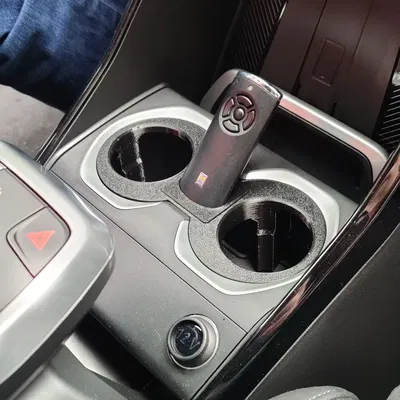 Giá đỡ cốc cho BMW iX1 không cần ốc vít hay keo dán