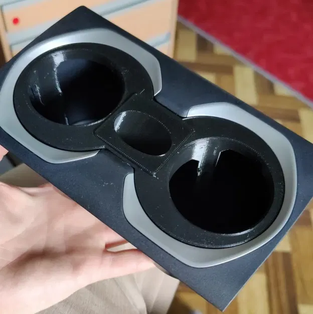 Giá đỡ cốc cho BMW iX1 không cần ốc vít hay keo dán - Image 3