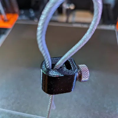 Kẹp cáp cơ bản cho cáp mạ vinyl