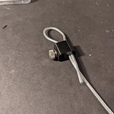 Kẹp cáp cơ bản cho cáp mạ vinyl