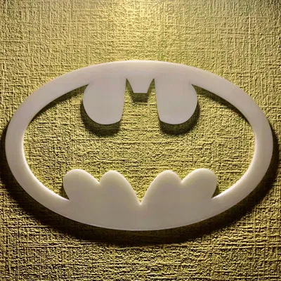 Biểu tượng Bat-Signal từ phim Batman đầu tiên