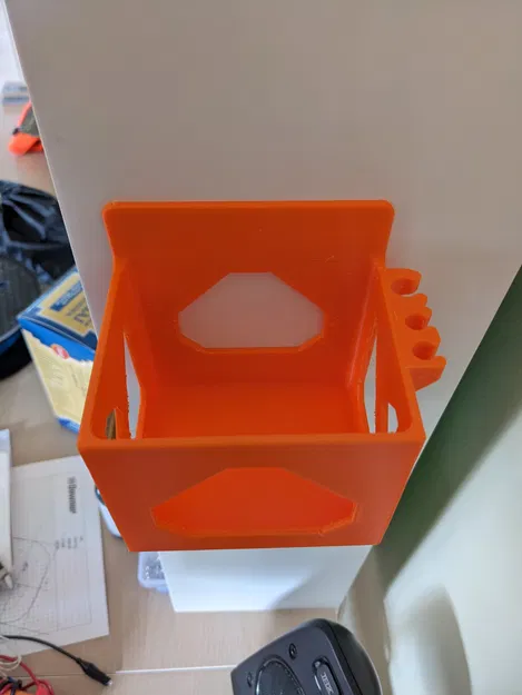 Giá đỡ đồng hồ vạn năng gắn tường kèm dây cáp - Image 1