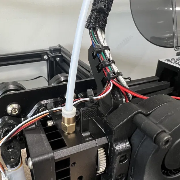 Hướng dẫn lắp đặt giá đỡ dây cáp cho Biqu H2 V2 - Image 1