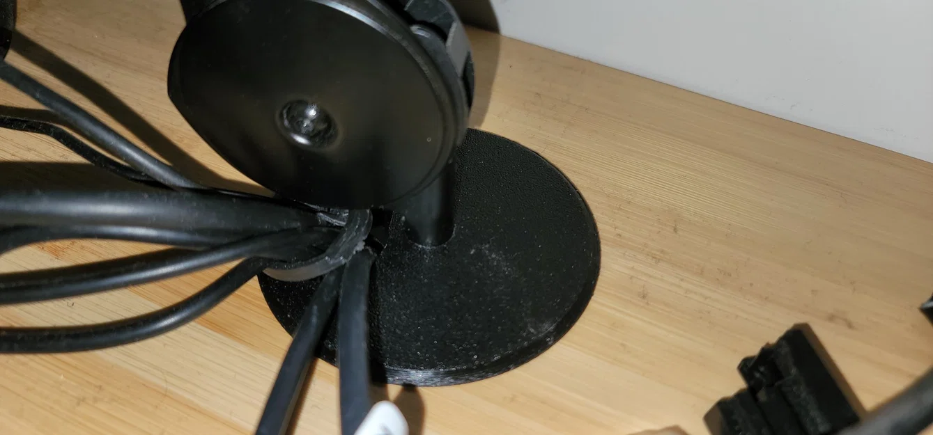 Đế cắm mic cho bàn làm việc với lỗ grommet - Image 3