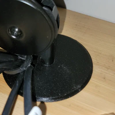 Đế cắm mic cho bàn làm việc với lỗ grommet