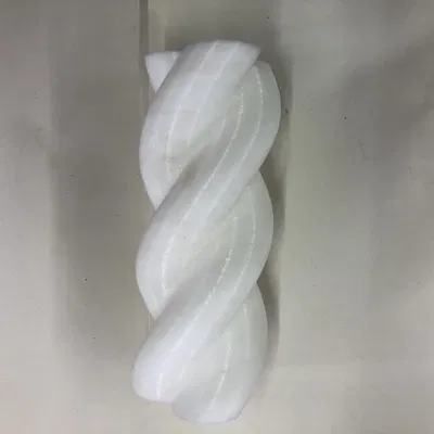 Bình hoa xoắn 3 cánh in 3D