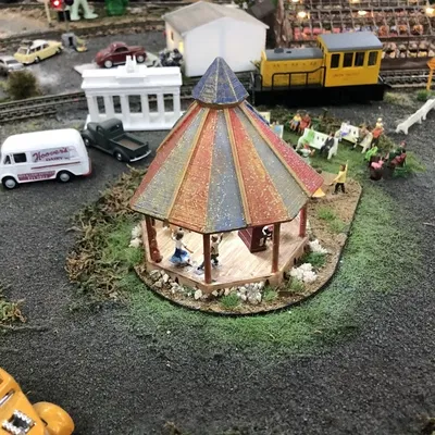 Bục biểu diễn mô hình tàu hỏa quy mô HO với đèn chiếu sáng