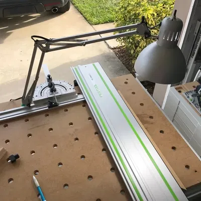 Giá đỡ bàn cho đèn Tertial IKEA trên FESTOOL MFT