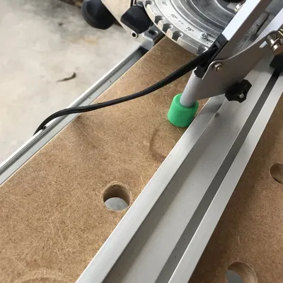 Giá đỡ bàn cho đèn Tertial IKEA trên FESTOOL MFT